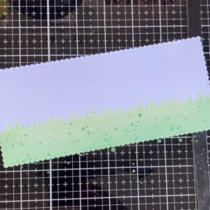 finished-inkt-grss-1 Picutere of the finished grass with metallic paint splatters
